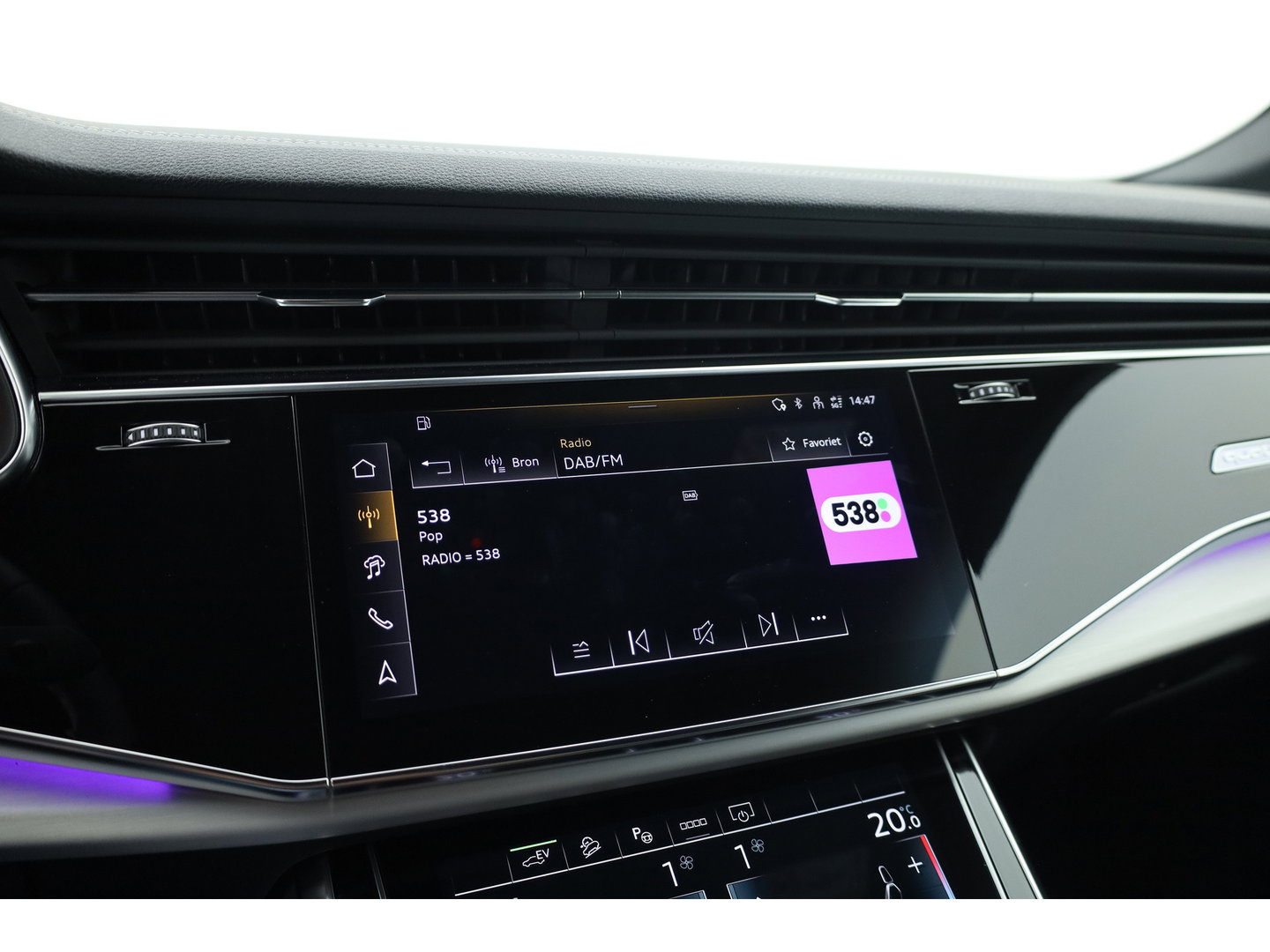 Audi Q8 60 TFSI e quattro Pro Line S Competition | Luchtvering | Pano | Matrix Led | AWD-besturing | Soft  Close | 22'' RS | 360cam | B&O | Adapt. Cruise | Memory