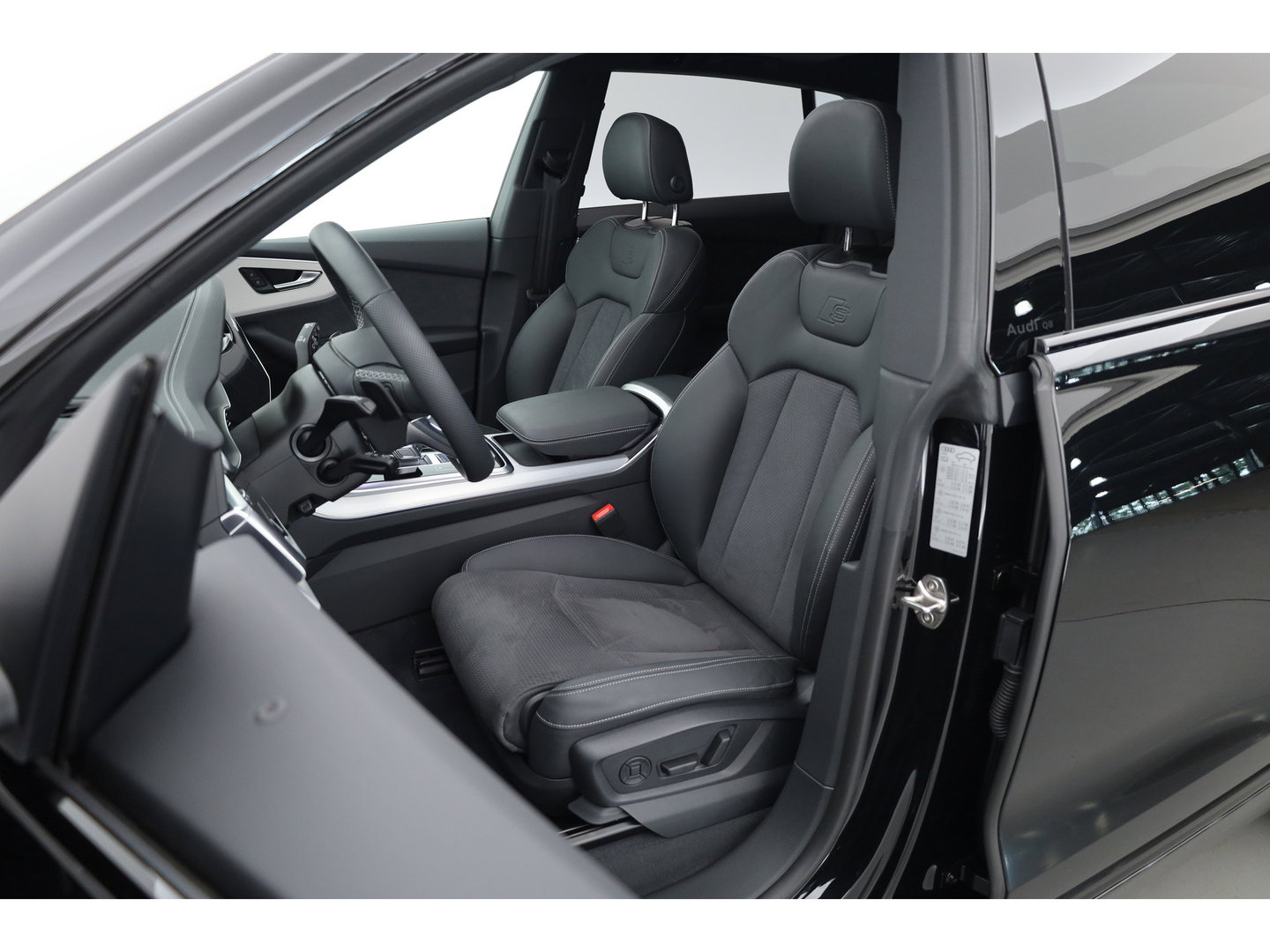 Audi Q8 60 TFSI e quattro Pro Line S Competition | Luchtvering | Pano | Matrix Led | AWD-besturing | Soft  Close | 22'' RS | 360cam | B&O | Adapt. Cruise | Memory
