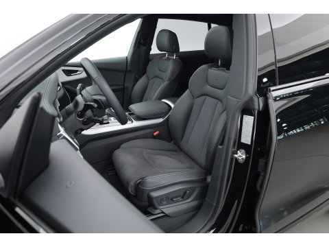 Audi Q8 60 TFSI e quattro Pro Line S Competition | Luchtvering | Pano | Matrix Led | AWD-besturing | Soft  Close | 22'' RS | 360cam | B&O | Adapt. Cruise | Memory