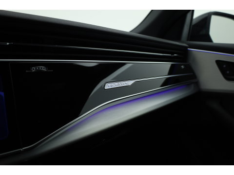 Audi Q8 60 TFSI e quattro Pro Line S Competition | Luchtvering | Pano | Matrix Led | AWD-besturing | Soft  Close | 22'' RS | 360cam | B&O | Adapt. Cruise | Memory
