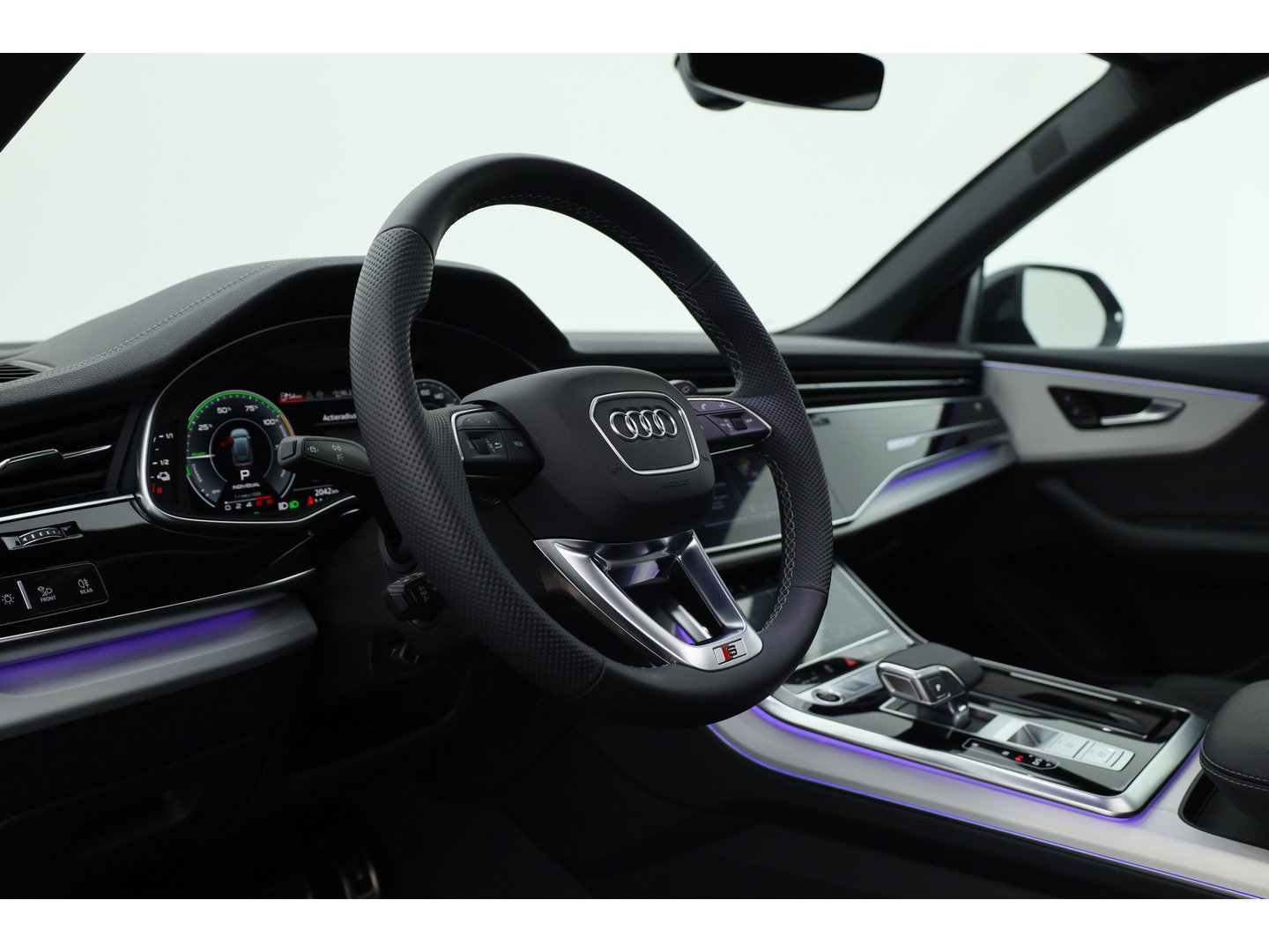 Audi Q8 60 TFSI e quattro Pro Line S Competition | Luchtvering | Pano | Matrix Led | AWD-besturing | Soft Close | 22'' RS | 360cam | B&O | Adapt. Cruise | Memory
