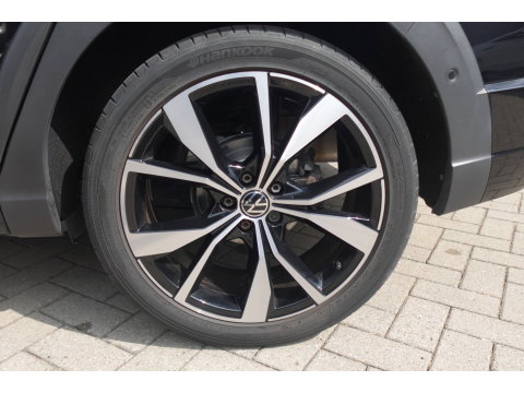 Volkswagen Taigo 1.5 TSI R-Line Business PANO KEYLESS CAM