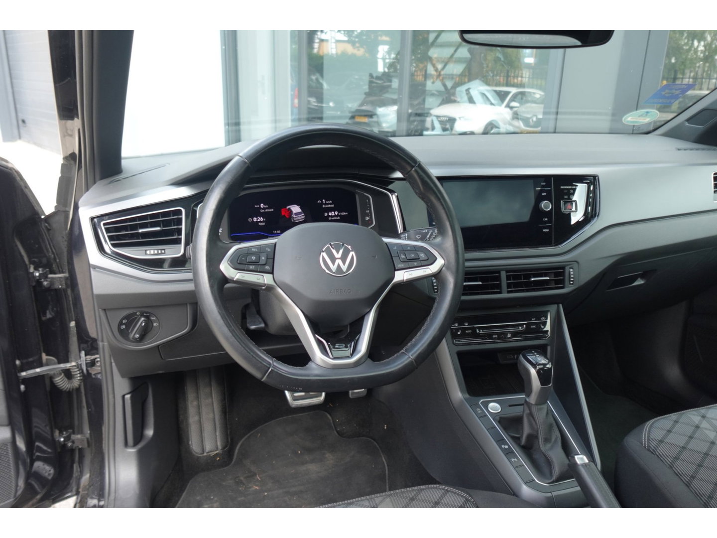Volkswagen Taigo 1.5 TSI R-Line Business PANO KEYLESS CAM