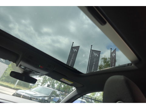 Volkswagen Taigo 1.5 TSI R-Line Business PANO KEYLESS CAM