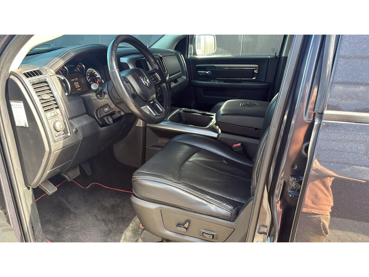 Dodge Ram 1500 5.7 V8 4x4 Crew Cab 5'7 Bedcover goed onderhouden!