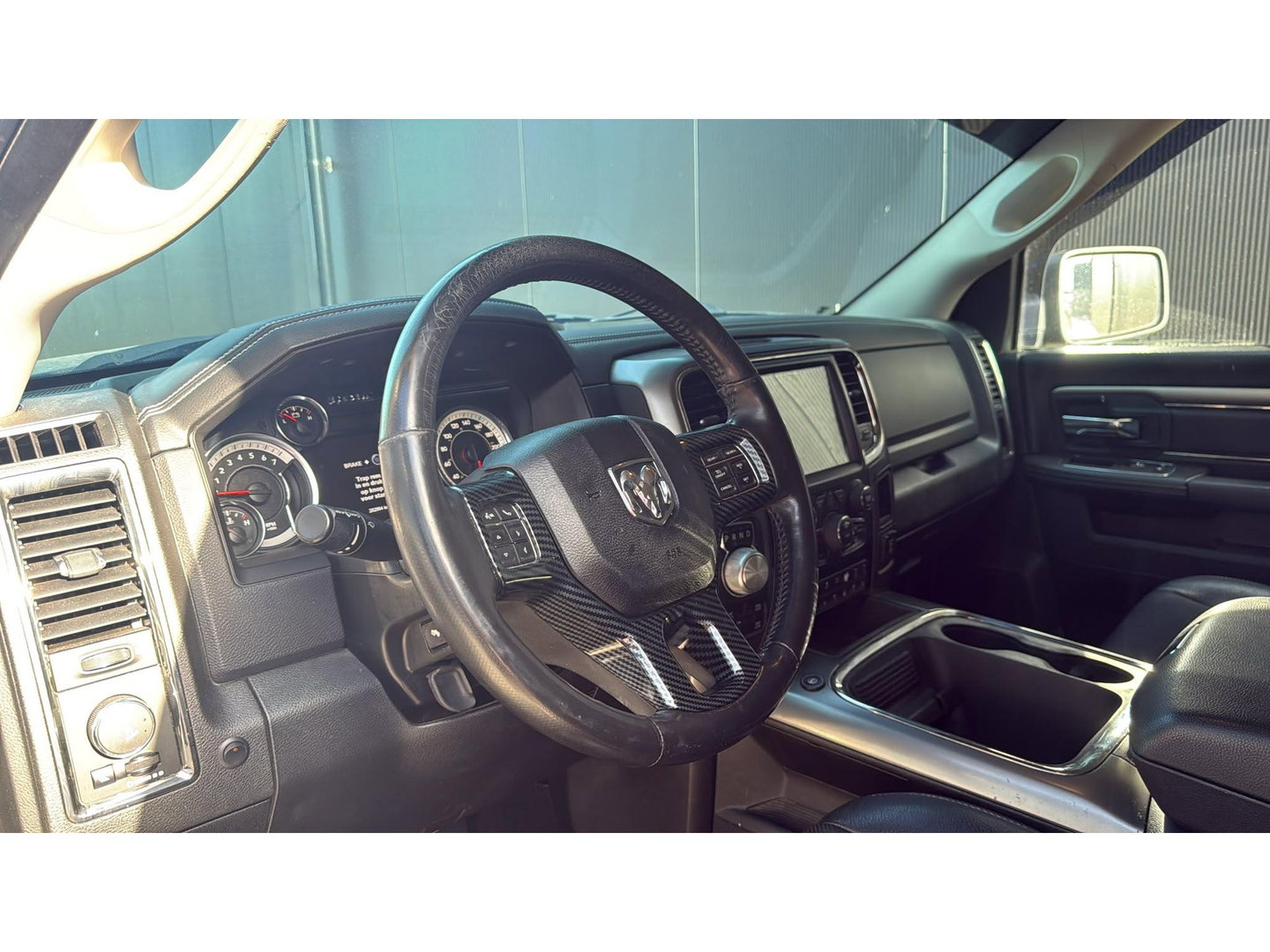 Dodge Ram 1500 5.7 V8 4x4 Crew Cab 5'7 Bedcover goed onderhouden!