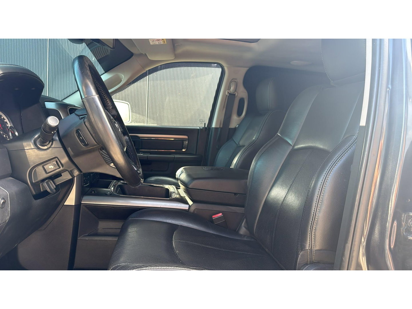 Dodge Ram 1500 5.7 V8 4x4 Crew Cab 5'7 Bedcover goed onderhouden!