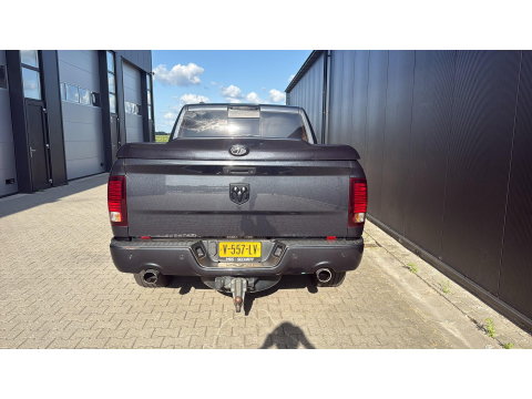 Dodge Ram 1500 5.7 V8 4x4 Crew Cab 5'7 Bedcover goed onderhouden!