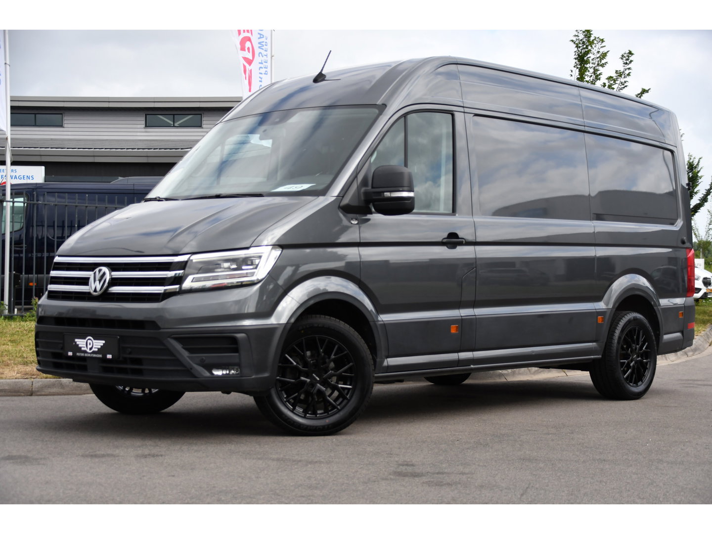 Volkswagen Crafter 35 2.0 TDI L3H3 PB Edition Camera, Adaptieve Cruise, Carplay, LED, Clima, 177pk, Automaat, Voorruit verwarming, Massage stoel, Uniek!