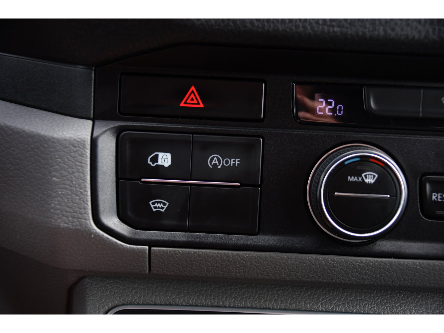 Volkswagen Crafter 35 2.0 TDI L3H3 PB Edition Camera, Adaptieve Cruise, Carplay, LED, Clima, 177pk, Automaat, Voorruit verwarming, Massage stoel, Uniek!