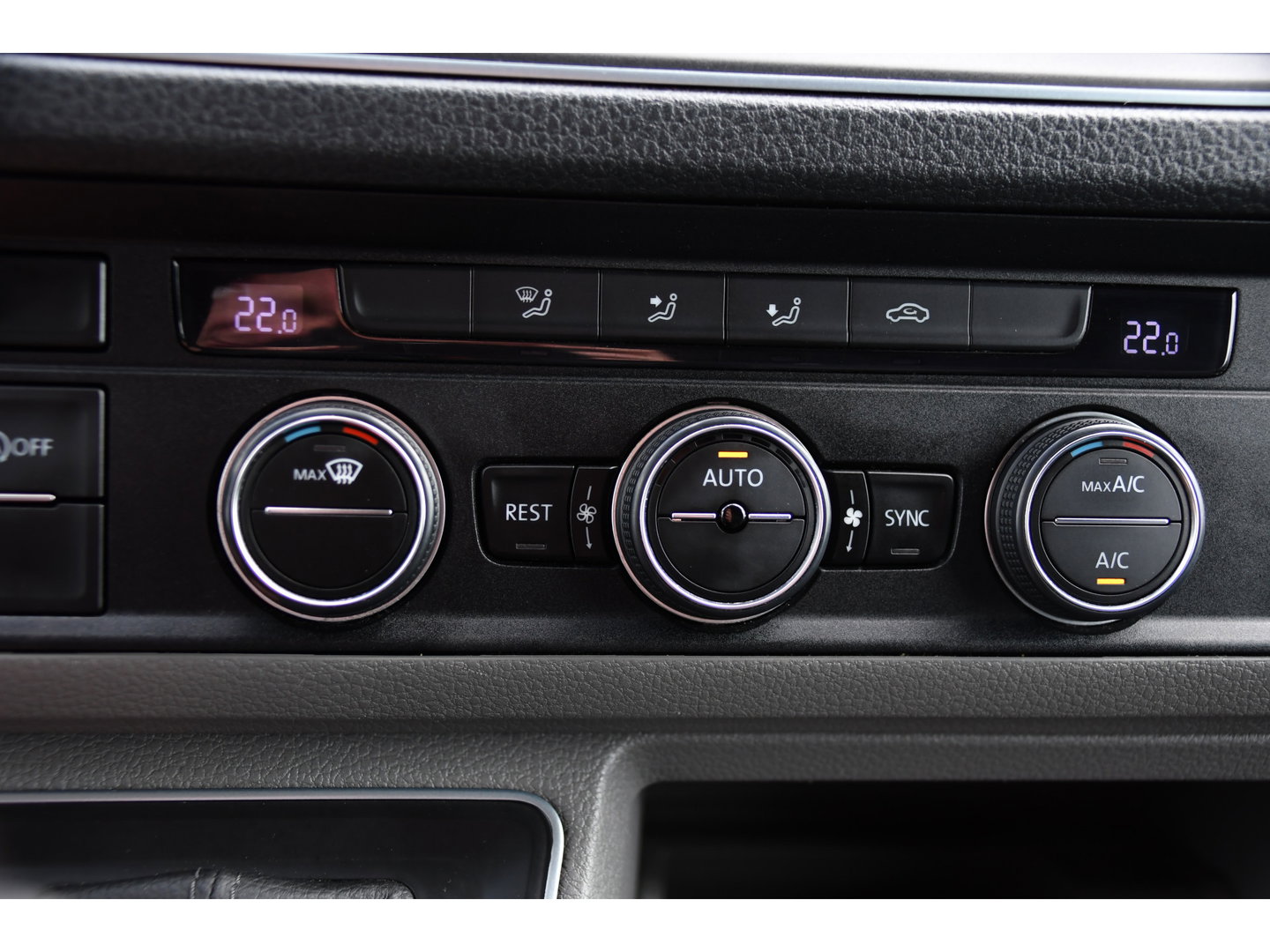 Volkswagen Crafter 35 2.0 TDI L3H3 PB Edition Camera, Adaptieve Cruise, Carplay, LED, Clima, 177pk, Automaat, Voorruit verwarming, Massage stoel, Uniek!