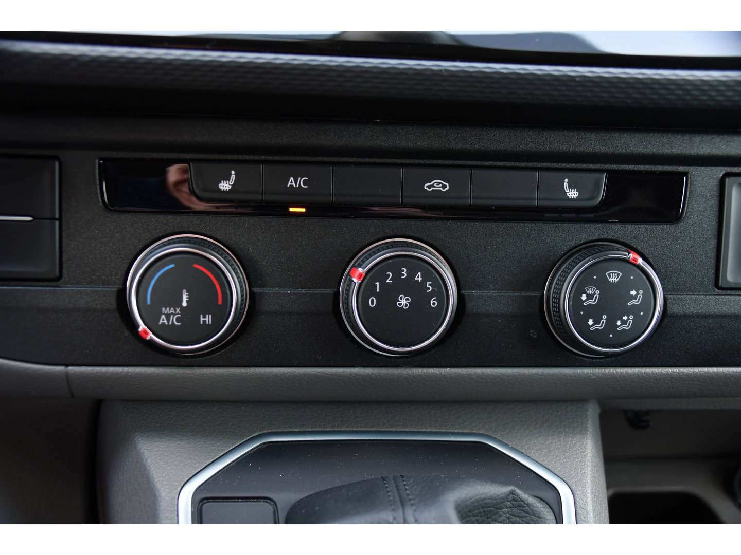 Volkswagen Transporter 2.0 TDI L1H1 30 PB Edition MARGE! Adaptieve Cruise, Camera, Carplay, LED, 2 x Schuifdeur, Stoelverwarming, Multimedia, Uniek!