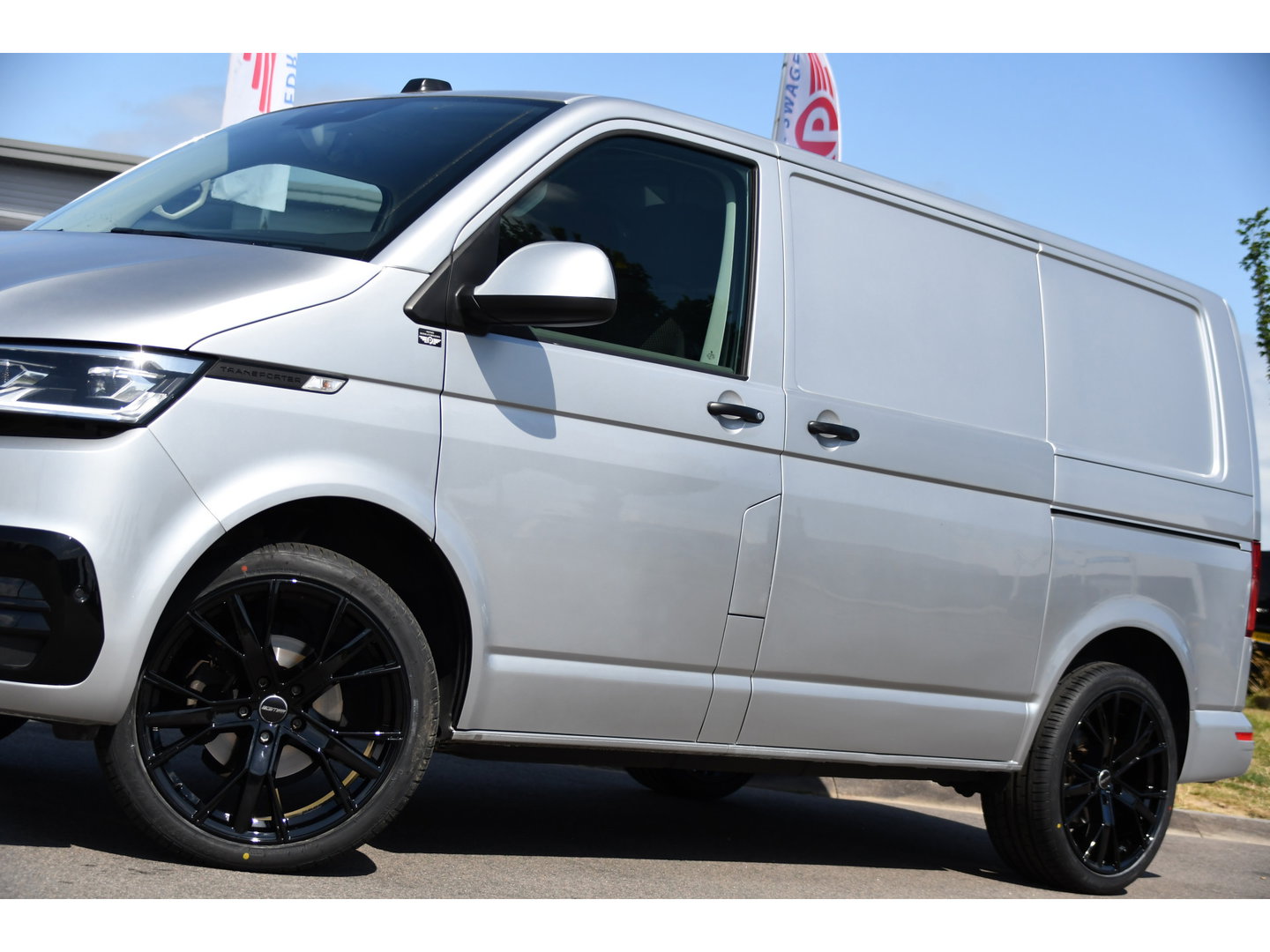 Volkswagen Transporter 2.0 TDI L1H1 30 PB Edition MARGE! Adaptieve Cruise, Camera, Carplay, LED, 2 x Schuifdeur, Stoelverwarming, Multimedia, Uniek!