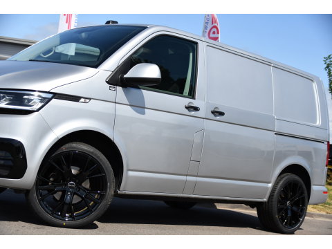 Volkswagen Transporter 2.0 TDI L1H1 30 PB Edition MARGE! Adaptieve Cruise, Camera, Carplay, LED, 2 x Schuifdeur, Stoelverwarming, Multimedia, Uniek!