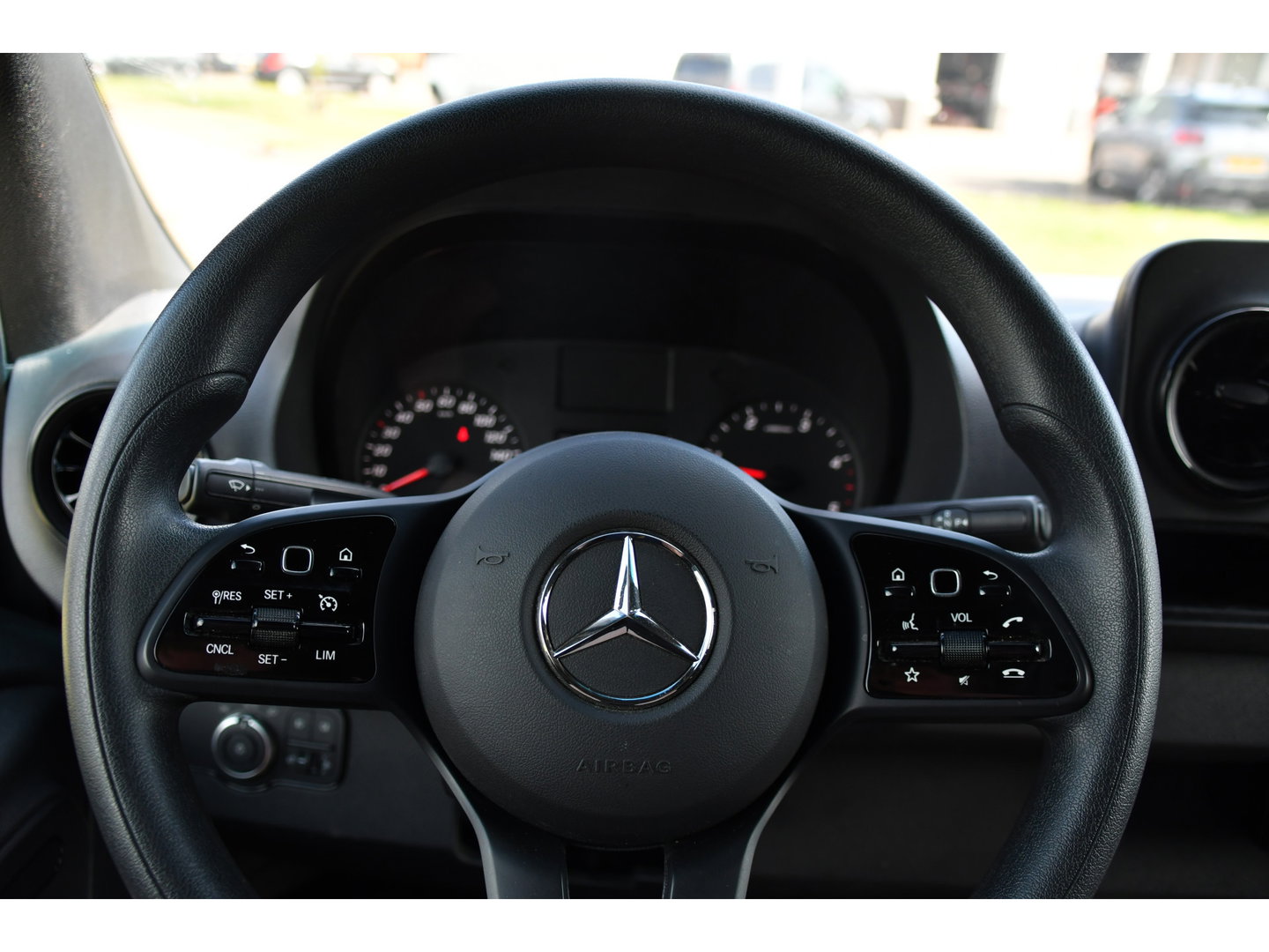 Mercedes-Benz Sprinter 317 1.9 CDI L2H2 RWD PB Edition Camera, Cruise, Carplay, 170pk, Standkachel, Stoelverwarming, Geveerde stoel, Sensoren, Uniek!