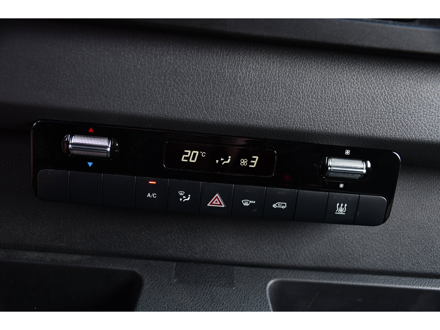 Mercedes-Benz Sprinter 317 1.9 CDI L2H2 RWD PB Edition Camera, Cruise, Carplay, 170pk, Standkachel, Stoelverwarming, Geveerde stoel, Sensoren, Uniek!