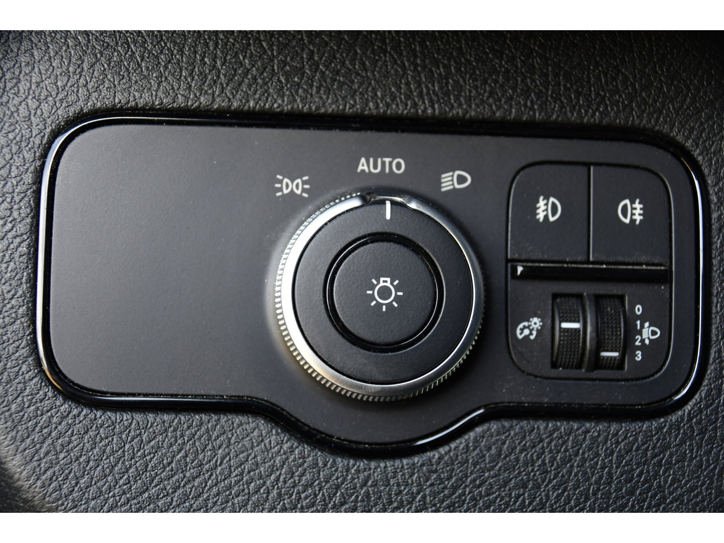 Mercedes-Benz Sprinter 317 1.9 CDI L2H2 RWD PB Edition Camera, Cruise, Carplay, 170pk, Standkachel, Stoelverwarming, Geveerde stoel, Sensoren, Uniek!