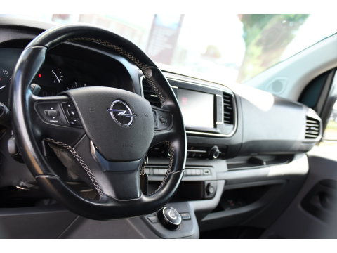 Opel Vivaro 2.0 CDTI L3H1 Black Edition Camera, Cruise, Carplay, Sensoren, 122pk, Automaat, Leder, Trekhaak, Multimedia, Uniek!