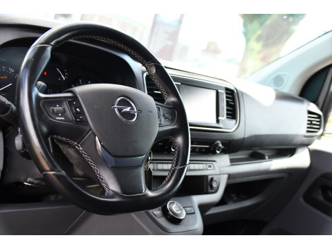 Opel Vivaro 2.0 CDTI L3H1 Black Edition Camera, Cruise, Carplay, Sensoren, 122pk, Automaat, Leder, Trekhaak, Multimedia, Uniek!