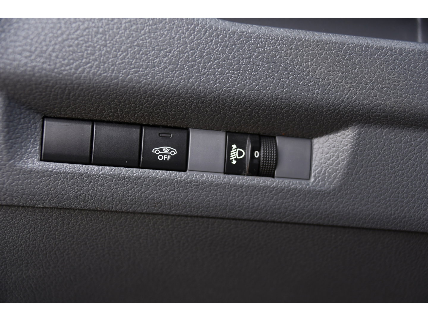 Opel Vivaro 2.0 CDTI L3H1 Black Edition Camera, Cruise, Carplay, Sensoren, 122pk, Automaat, Leder, Trekhaak, Multimedia, Uniek!