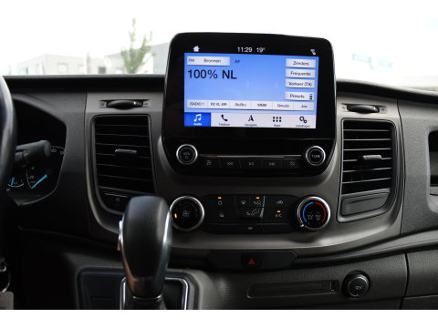 Ford Transit Custom 300 2.0 TDCI L2H1 Black Edition MARGE, Cruise, Carplay, LED, Sensoren, 130pk, Automaat, Multimedia, Sensoren, Uniek!