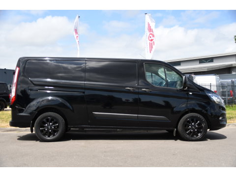 Ford Transit Custom 300 2.0 TDCI L2H1 Black Edition MARGE, Cruise, Carplay, LED, Sensoren, 130pk, Automaat, Multimedia, Sensoren, Uniek!