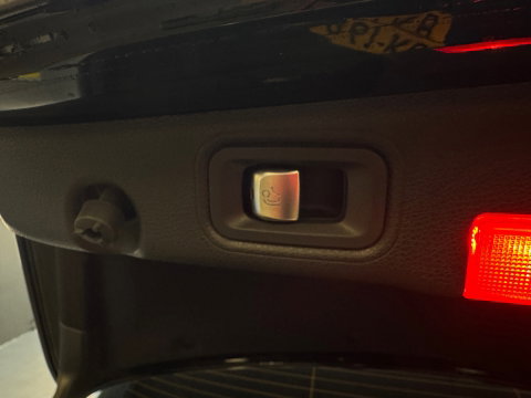 Mercedes-Benz E-Klasse AMG 63 S 4M Premium+ Pano|Ceramic|HuD