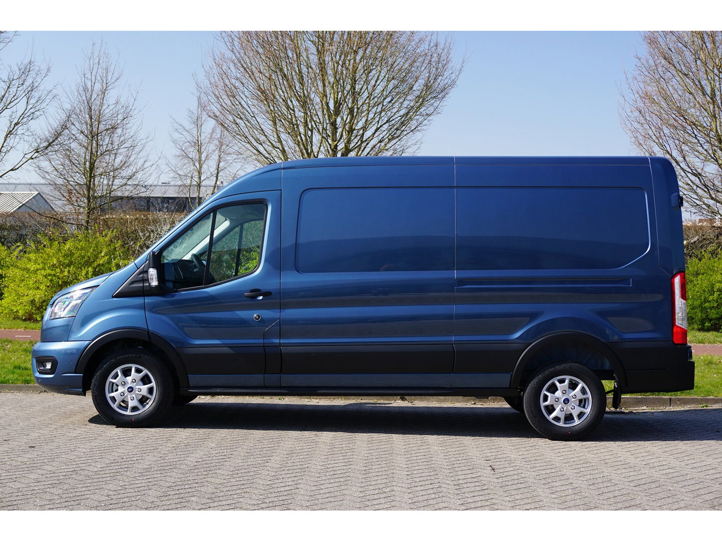 Ford Transit 350L 170PK L3H2 Limited AUT BPM VRIJ!! 12" Sync4 Navi + Camera, LM Velg, Xenon!! NR. 225