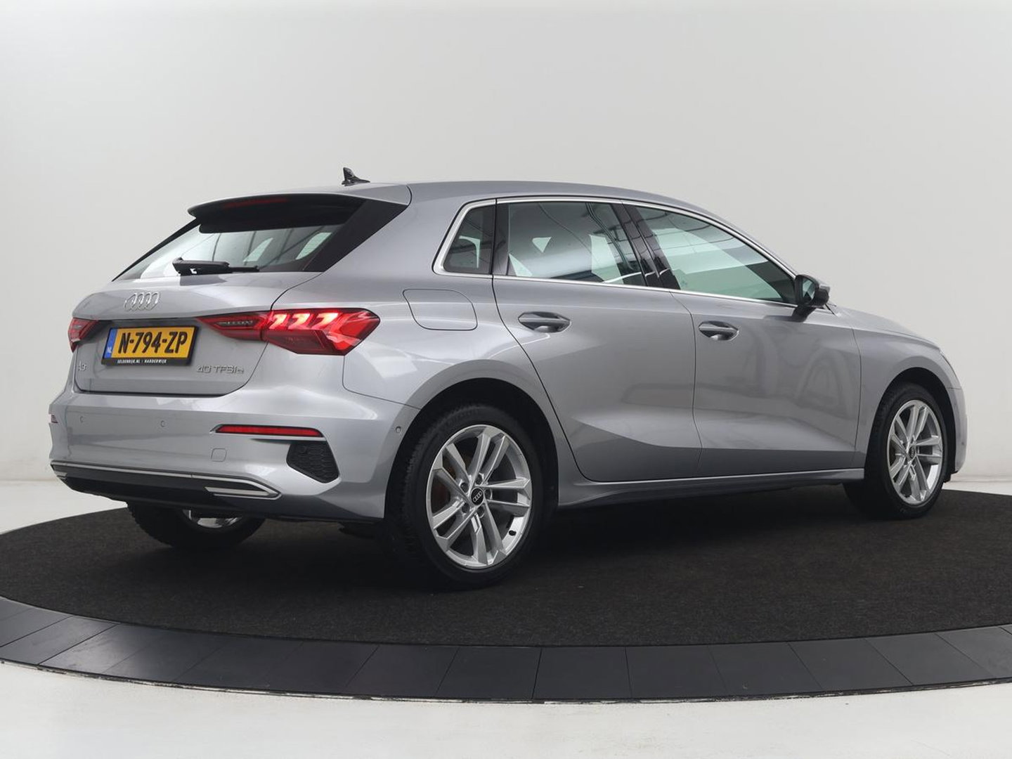 Audi A3 Sportback 40 TFSI e Advanced edition | SOH 96.7% | Adaptive cruise | Carplay | Stoelverwarming | Full LED | Climate control | Virtual | Park assist |