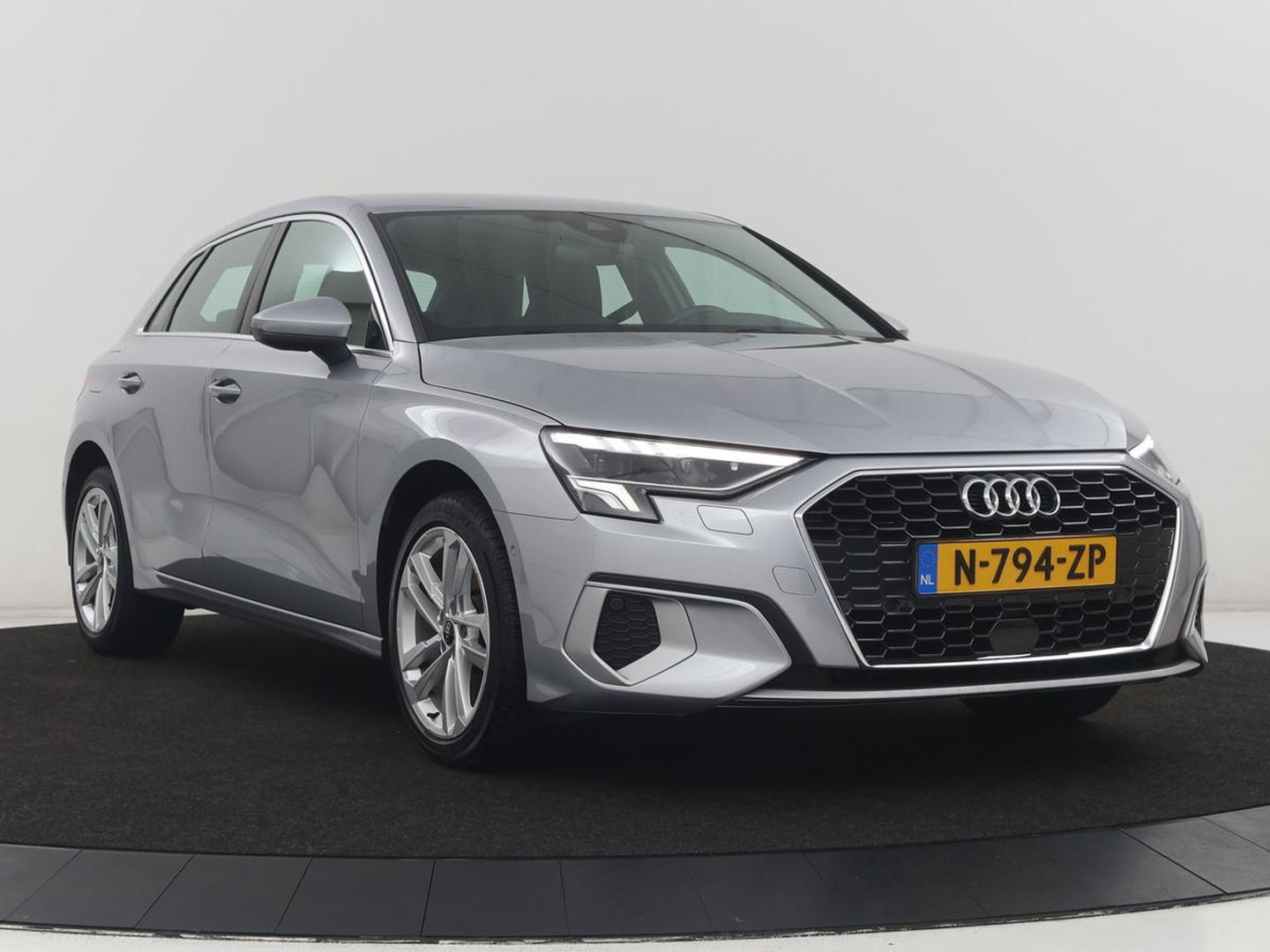 Audi A3 Sportback 40 TFSI e Advanced edition | SOH 96.7% | Adaptive cruise | Carplay | Stoelverwarming | Full LED | Climate control | Virtual | Park assist |