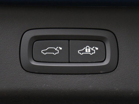 Lynk & Co 01 1.5 | SOH 92.9% | Panoramadak | 360 camera | Memory | Adaptive cruise | Stoelverwarming | Carplay | Climate control | Dodehoek detectie | Infinity sound |