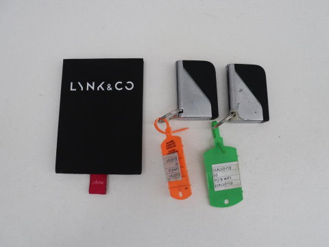 Lynk & Co 01 1.5 | SOH 92.9% | Panoramadak | 360 camera | Memory | Adaptive cruise | Stoelverwarming | Carplay | Climate control | Dodehoek detectie | Infinity sound |