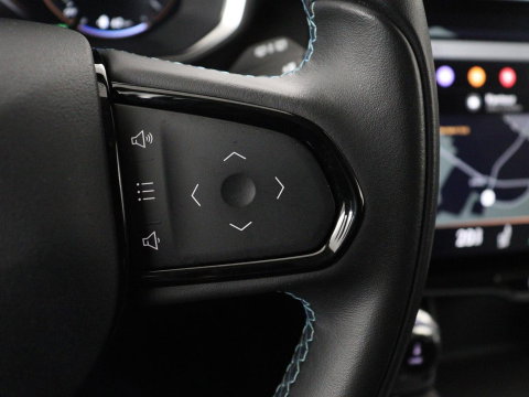 Lynk & Co 01 1.5 | SOH 92.9% | Panoramadak | 360 camera | Memory | Adaptive cruise | Stoelverwarming | Carplay | Climate control | Dodehoek detectie | Infinity sound |