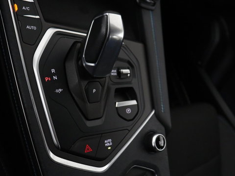 Lynk & Co 01 1.5 | SOH 92.9% | Panoramadak | 360 camera | Memory | Adaptive cruise | Stoelverwarming | Carplay | Climate control | Dodehoek detectie | Infinity sound |