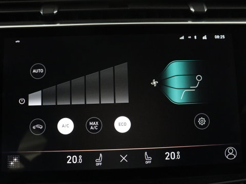Lynk & Co 01 1.5 | SOH 92.9% | Panoramadak | 360 camera | Memory | Adaptive cruise | Stoelverwarming | Carplay | Climate control | Dodehoek detectie | Infinity sound |