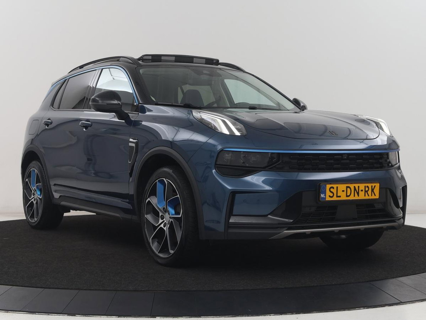 Lynk & Co 01 1.5 | SOH 92.9% | Panoramadak | 360 camera | Memory | Adaptive cruise | Stoelverwarming | Carplay | Climate control | Dodehoek detectie | Infinity sound |