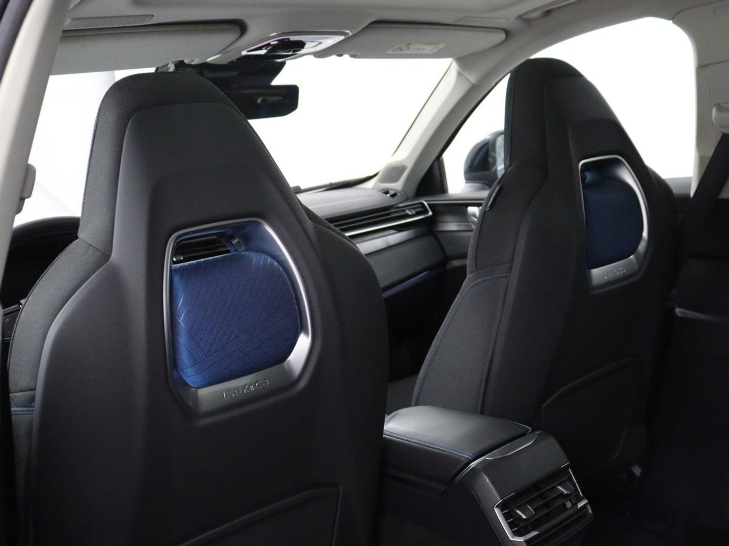 Lynk & Co 01 1.5 | SOH 92.9% | Panoramadak | 360 camera | Memory | Adaptive cruise | Stoelverwarming | Carplay | Climate control | Dodehoek detectie | Infinity sound |