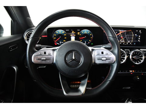 Mercedes-Benz A-Klasse 180 Business Solution AMG Pano,Burmester,Sfeer