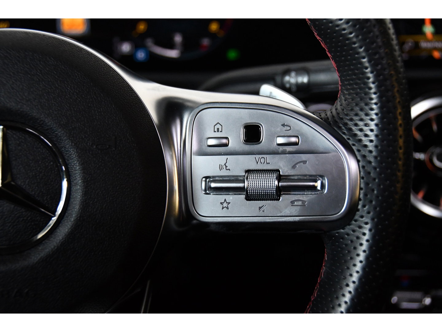 Mercedes-Benz A-Klasse 180 Business Solution AMG Pano,Burmester,Sfeer