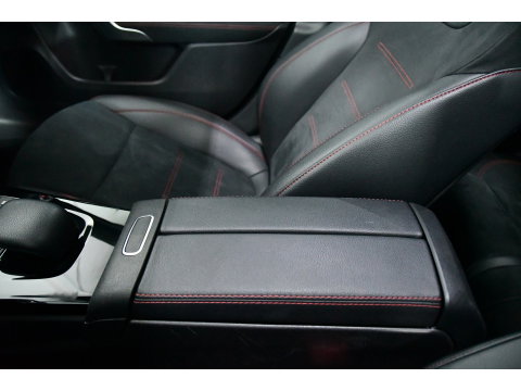 Mercedes-Benz A-Klasse 180 Business Solution AMG Pano,Burmester,Sfeer