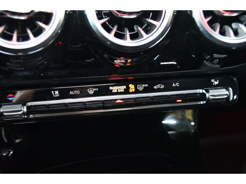 Mercedes-Benz A-Klasse 180 Business Solution AMG Pano,Burmester,Sfeer