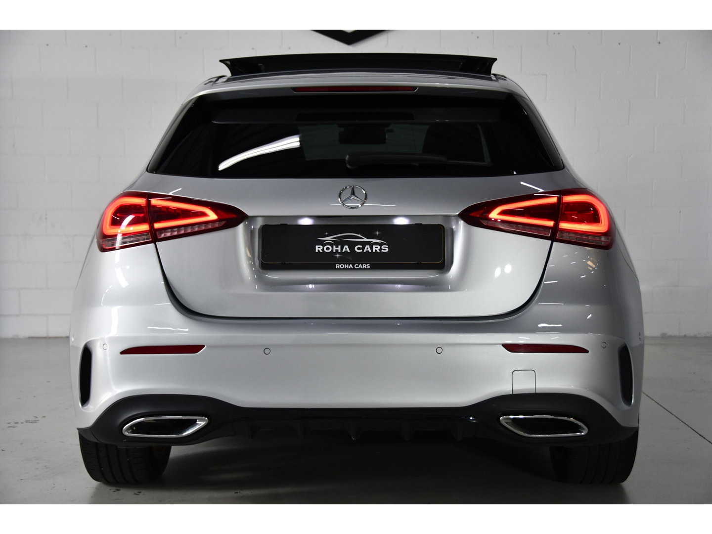 Mercedes-Benz A-Klasse 180 Business Solution AMG Pano,Burmester,Sfeer