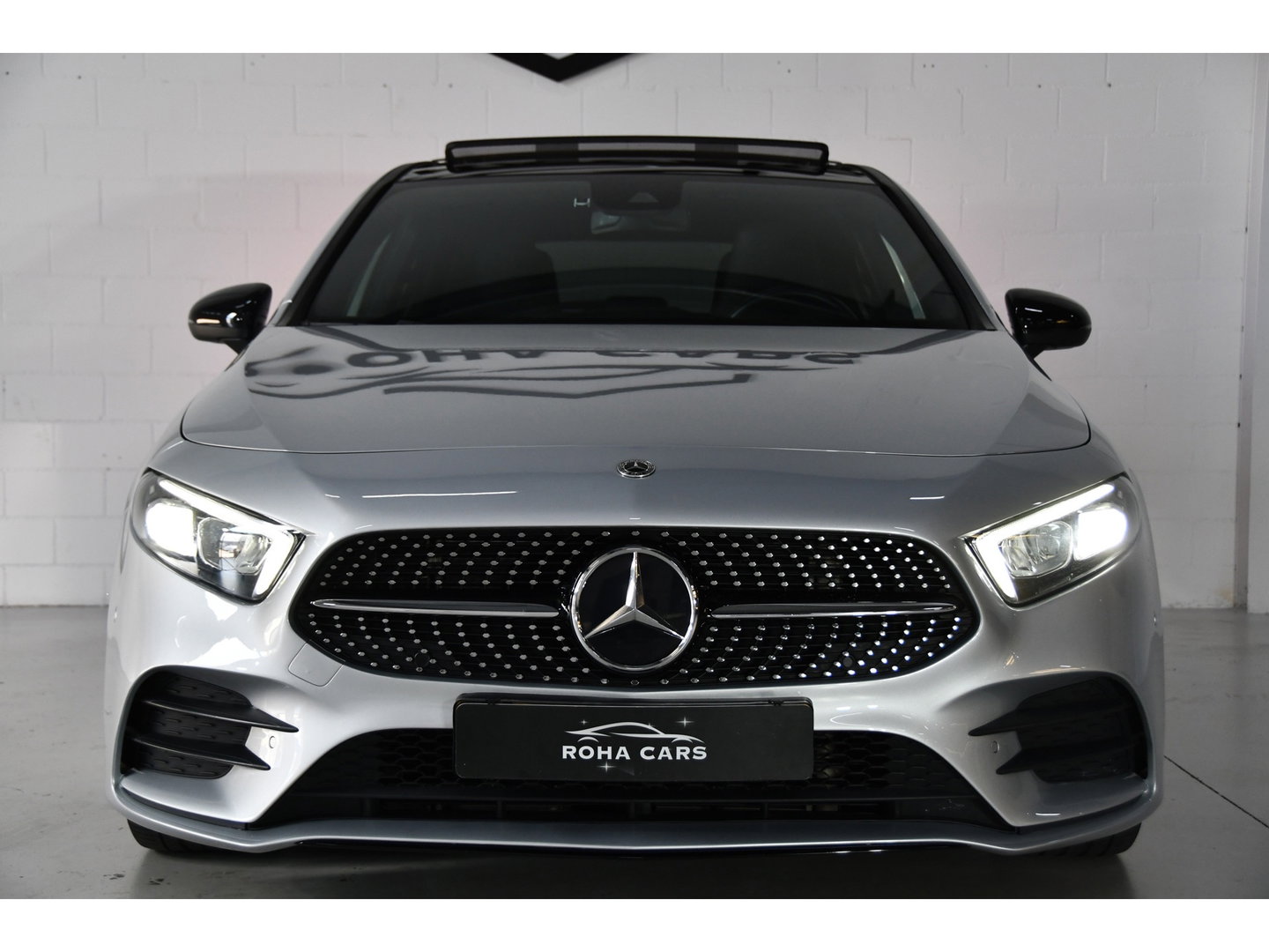 Mercedes-Benz A-Klasse 180 Business Solution AMG Pano,Burmester,Sfeer