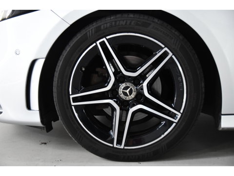 Mercedes-Benz A-Klasse 180 Business Solution AMG Pano,Burmester,Sfeer