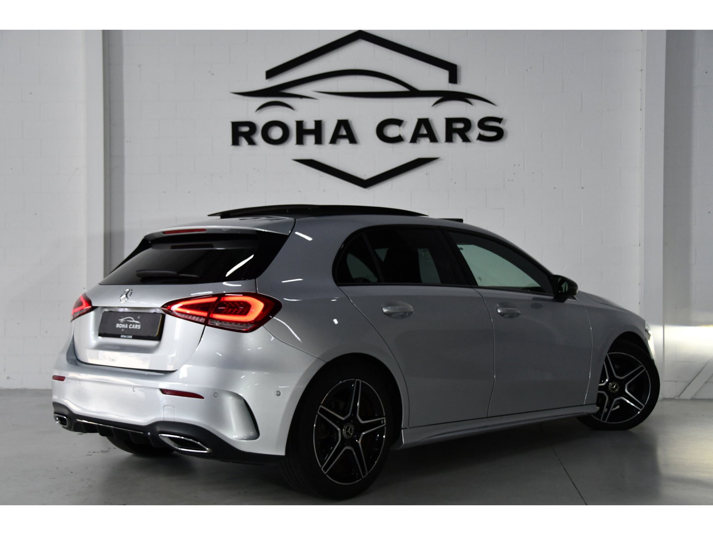 Mercedes-Benz A-Klasse 180 Business Solution AMG Pano,Burmester,Sfeer