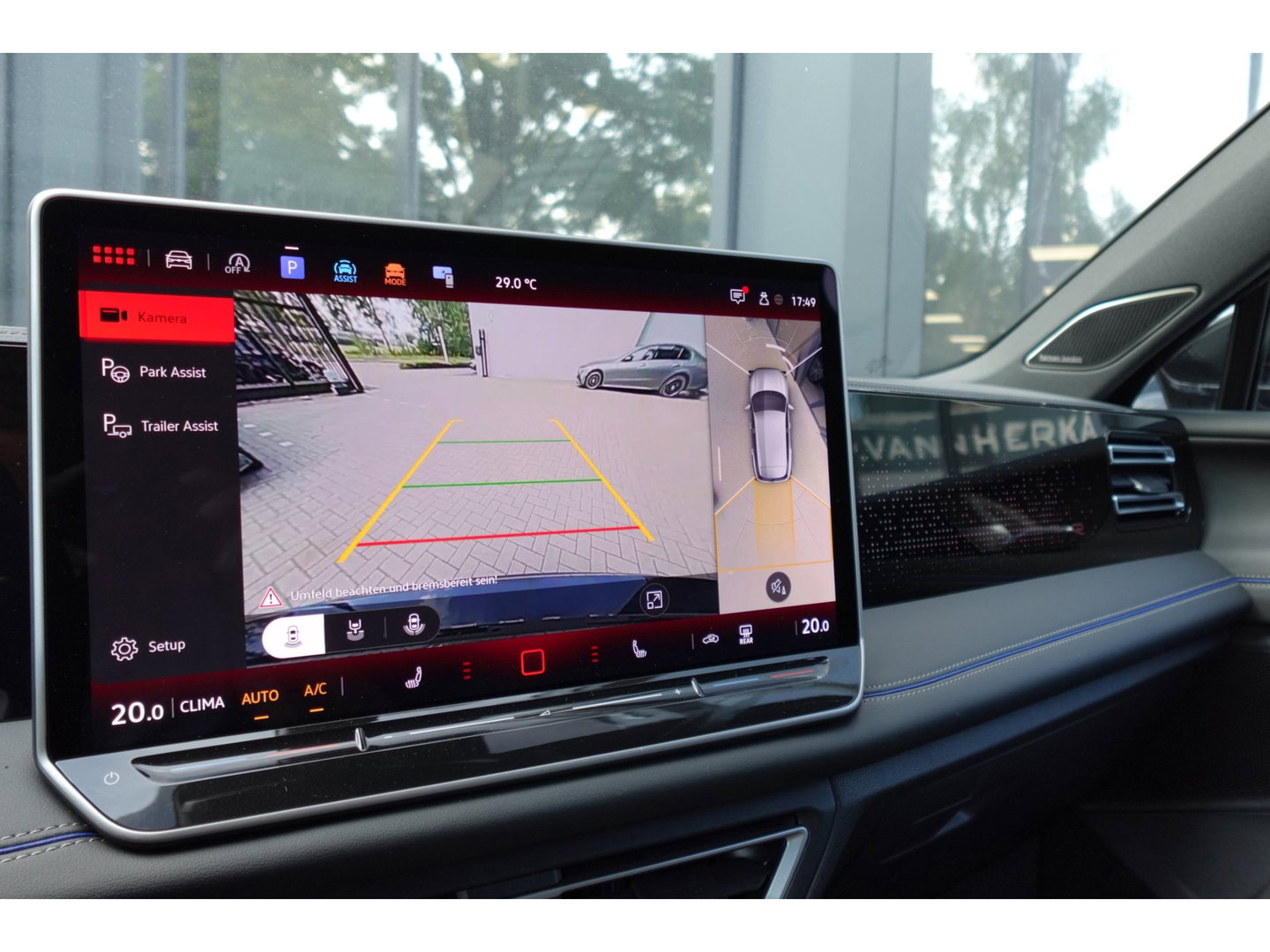 Volkswagen Tiguan 1.5 eTSI R-Line Business PANO KEYLESS H&K