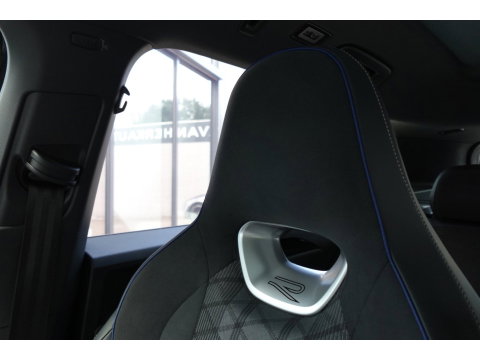 Volkswagen Tiguan 1.5 eTSI R-Line Business PANO KEYLESS H&K