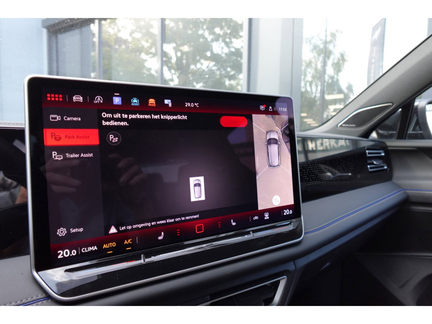 Volkswagen Tiguan 1.5 eTSI R-Line Business PANO KEYLESS H&K