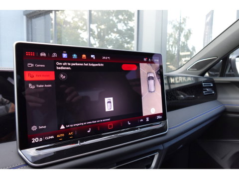 Volkswagen Tiguan 1.5 eTSI R-Line Business PANO KEYLESS H&K
