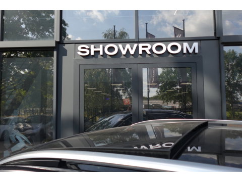 Volkswagen Tiguan 1.5 eTSI R-Line Business PANO KEYLESS H&K